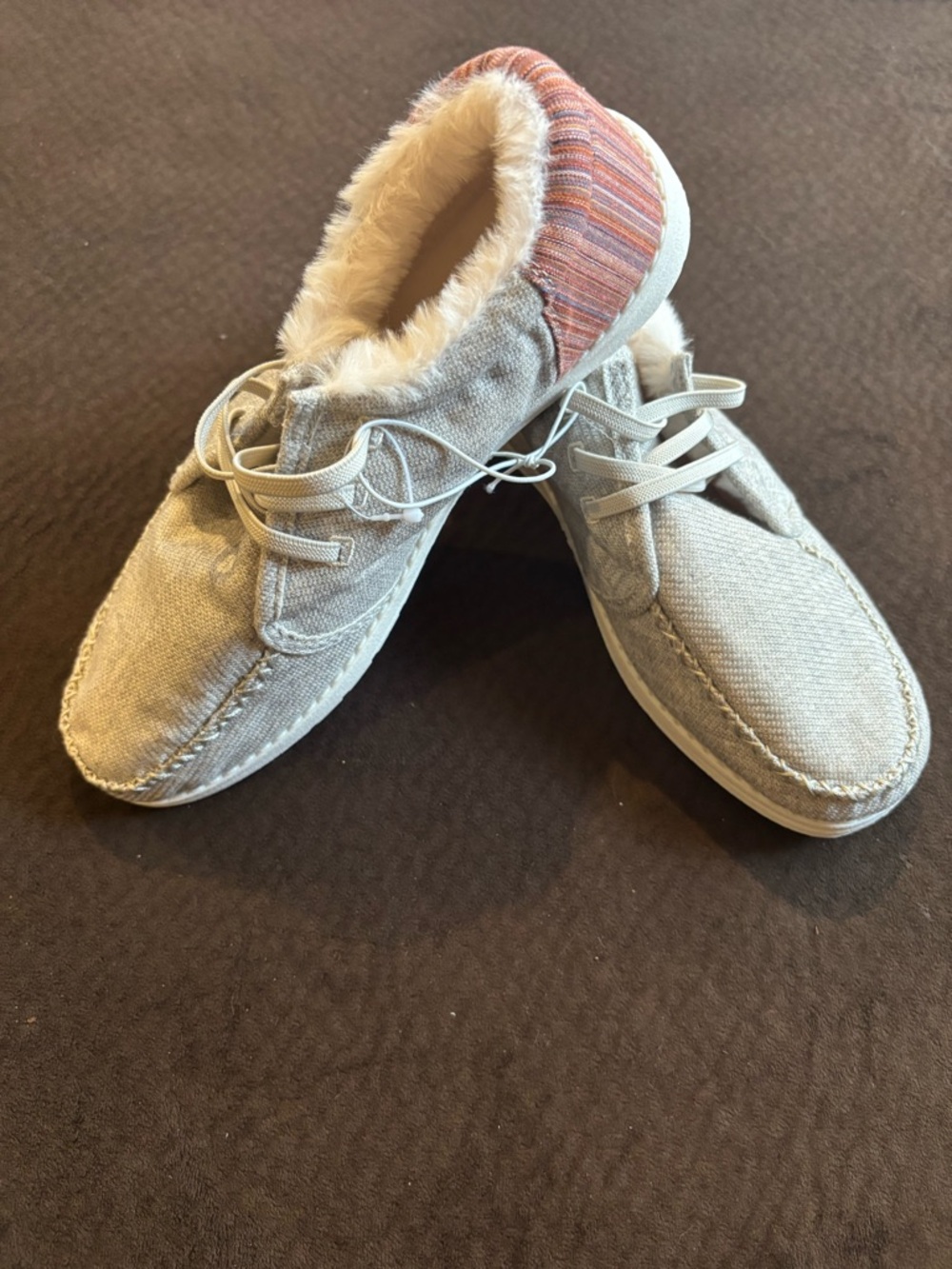 Cozy Faux-Fur Lined Casual Slip-On Shoes in Light Gray with Pink Accent